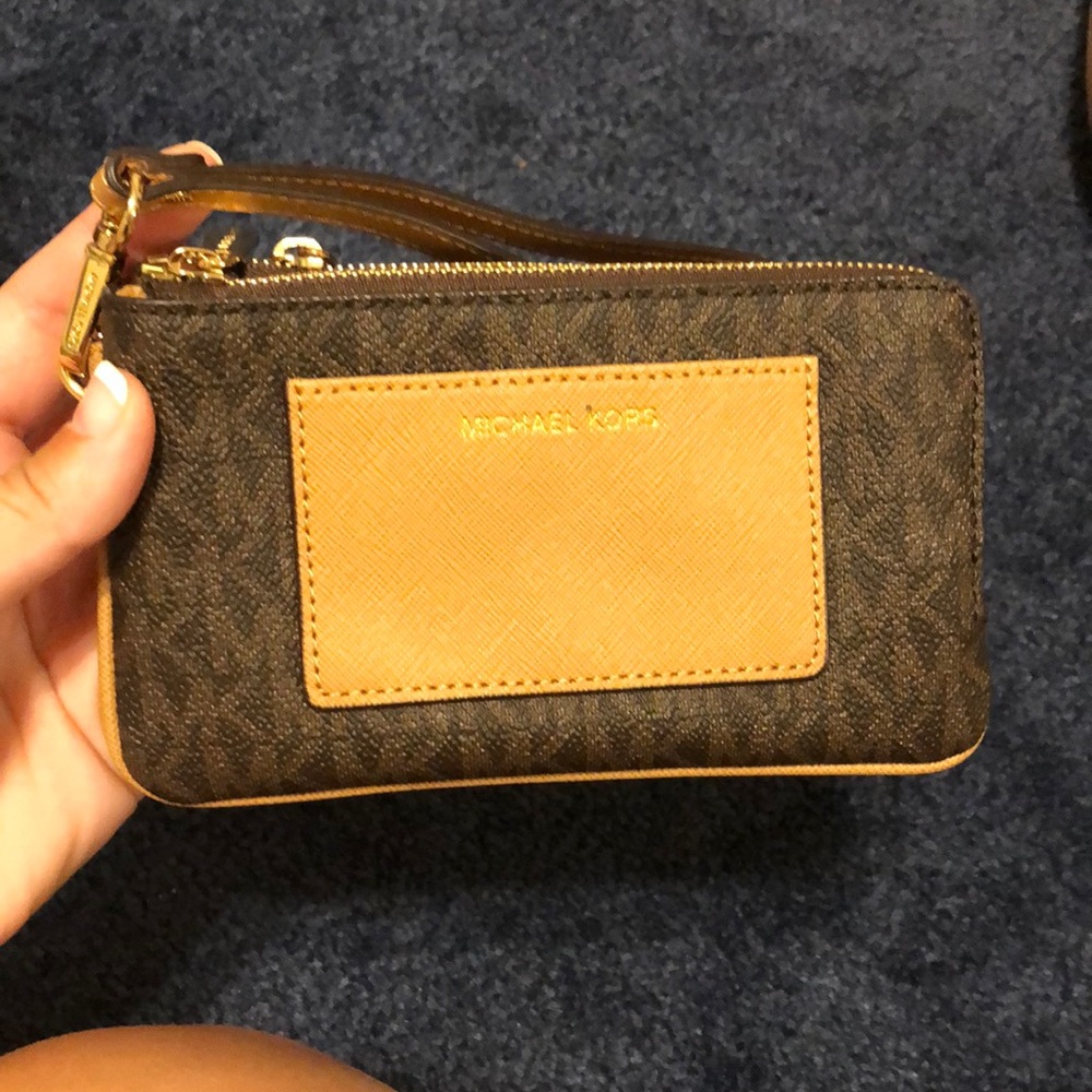 Michael Kors Wristlet